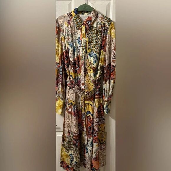 MOTF Dresses & Skirts - MOTF Classy CLASSY FLORAL PRINT DRESS
Size 1XL(14)